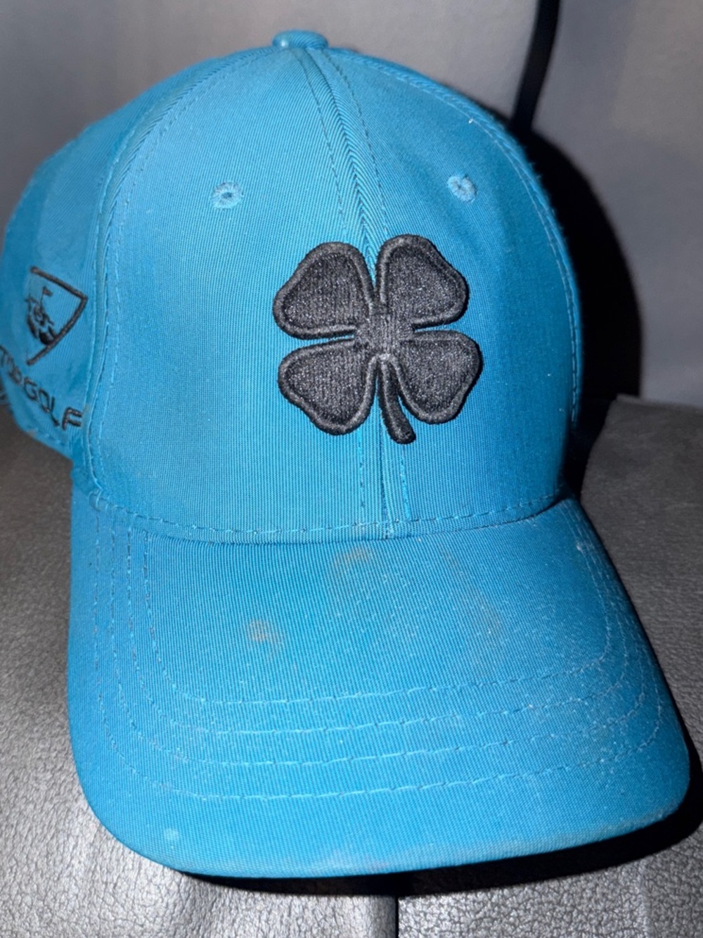 Lucky black clover top golf Blue Baseball Cap with Black Four-Leaf Clover Patch